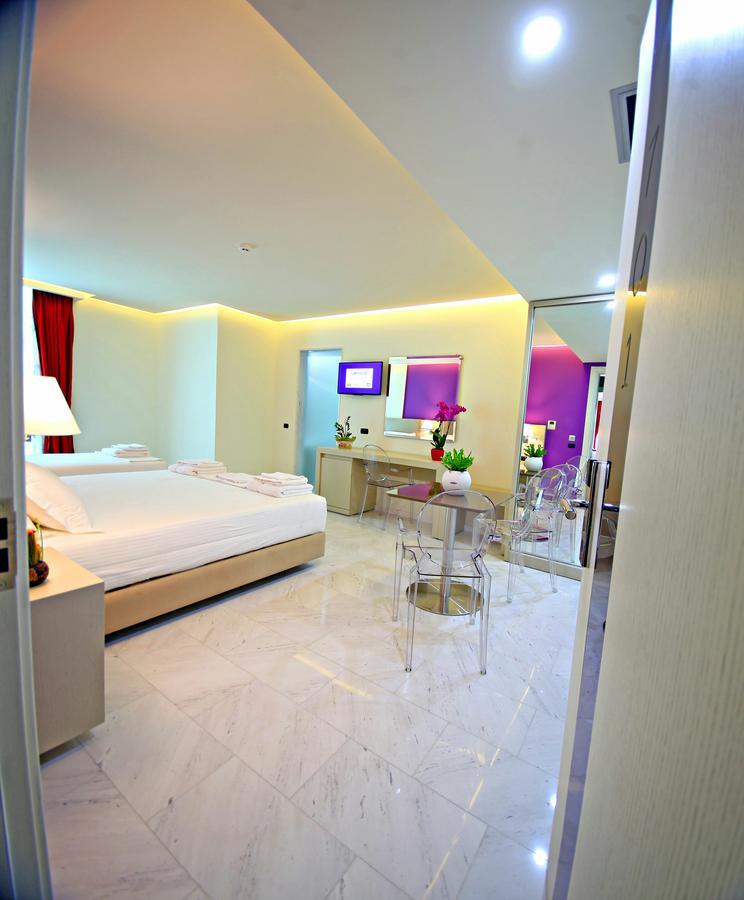 Hotel Palace Vlorë Exteriér fotografie