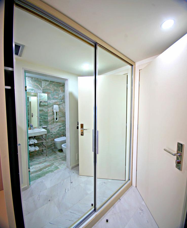 Hotel Palace Vlorë Exteriér fotografie